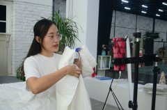 服務(wù)“夜”態(tài)，創(chuàng)造商機(jī)！英儂魏經(jīng)理如是說