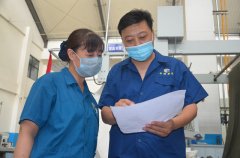 面料車間開源節(jié)流再動(dòng)員 員工紛紛獻(xiàn)良策