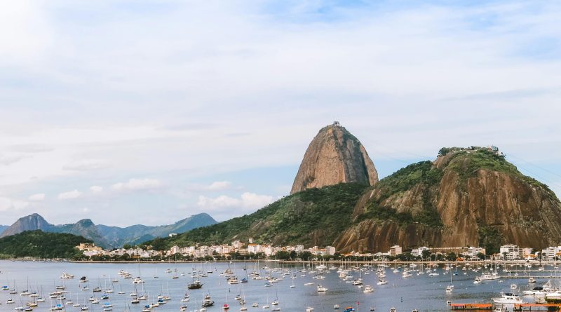 Top 10 Family-Friendly Beaches in Brazil